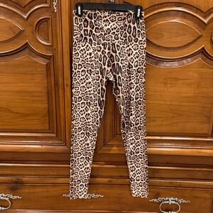 Onzie Leopard Print Workout Leggings Size S/M